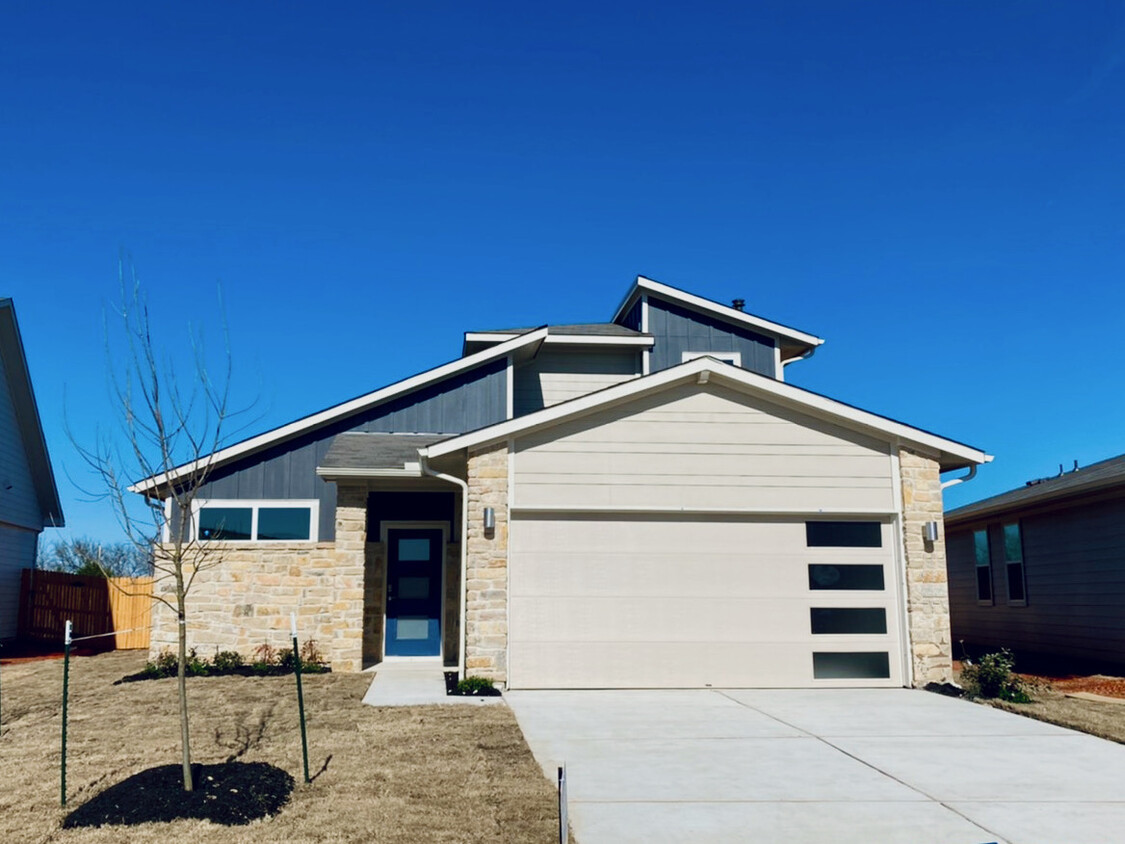 Primary Photo - 14321 Macquarie Dr
