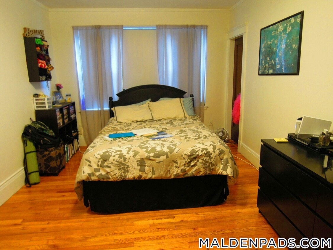 Foto del edificio - 349 Pleasant St