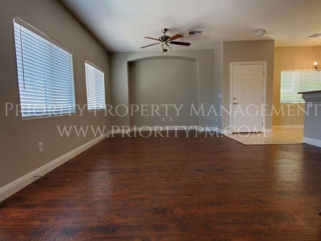 Foto del edificio - ~BEAUTIFUL ELKHORN HIGH NOON CONDO! FRESHL...
