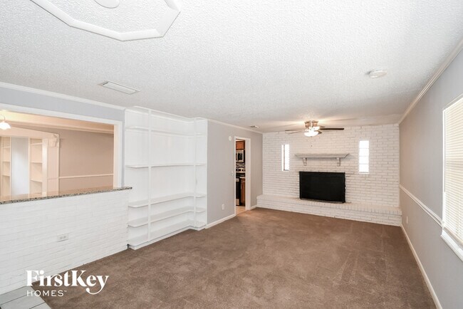 Building Photo - 451 Gano Ct