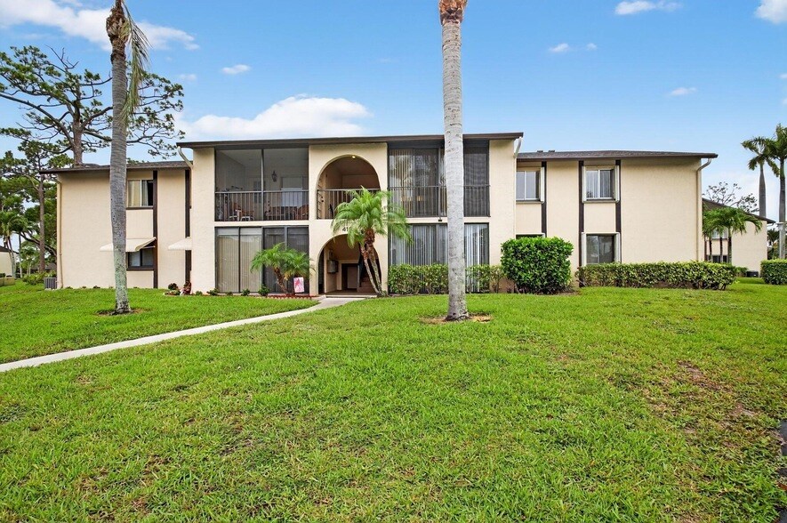 Foto principal - 416 Pine Glen Ln