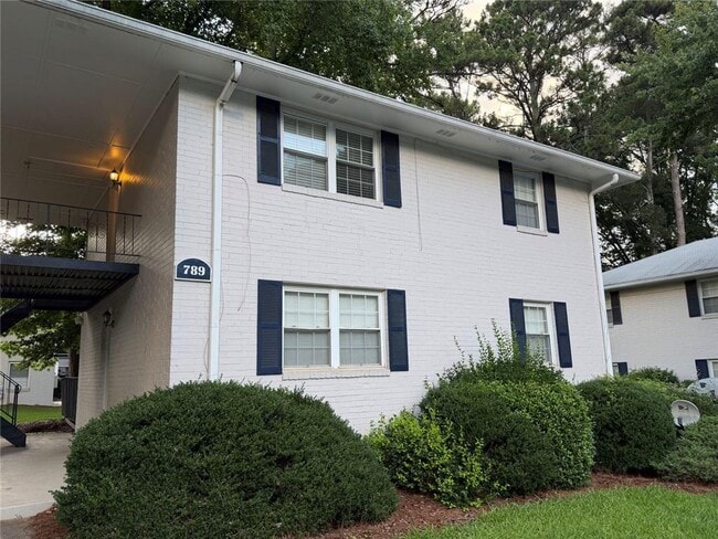 Building Photo - 789 Jordan Ln