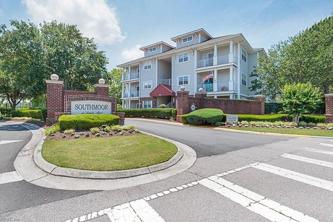 Building Photo - 5300 Warminster Dr