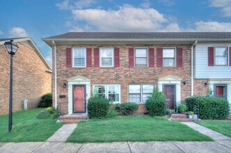 Building Photo - 6242 Old Pineville Rd