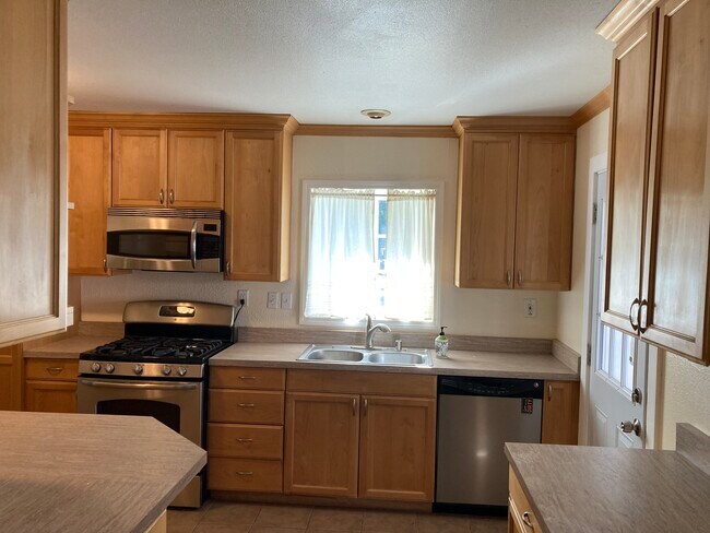 Building Photo - 7803 Los Arboles Pl