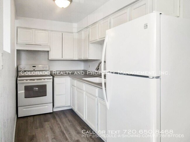Building Photo - Charming Studio Apartment In Downtown Denver