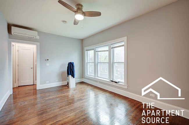 Building Photo - 4706 N Racine Ave