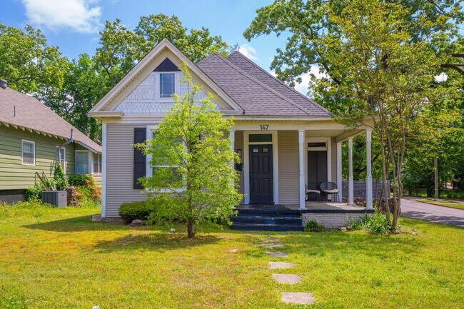 Foto del edificio - Adorable Stifft Station Bungalow with 3 bedrooms and 2 bathrooms.