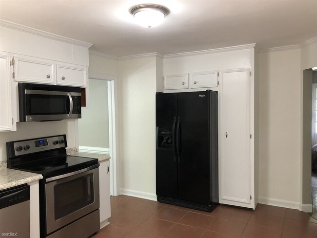 Building Photo - 3 br, 2 bath House - 2100 Villa Drive