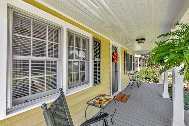 Building Photo - Downtown Summerville Charm Meets Modern St...