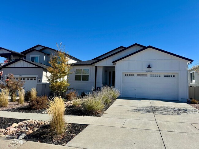 Building Photo - Gorgeous 4 bedroom home in Cumbre Vista