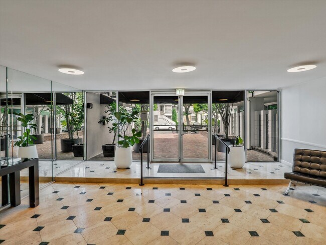 Foto del edificio - 9950 Durant Dr