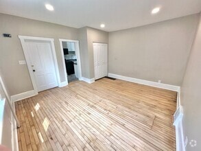 Building Photo - 1811 N Warren Ave