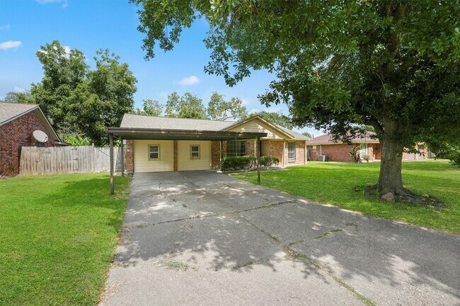 Building Photo - 5302 Lorraine Dr