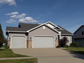 Building Photo - 3314 Cullen Dr