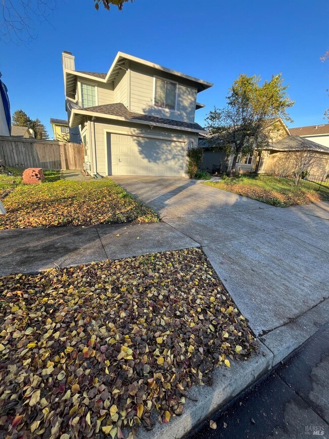 Building Photo - 653 Connie St