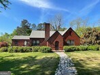 Foto principal - 329 Country Club Rd