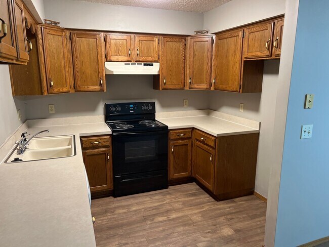 Foto del edificio - 2 Bedroom 2 Bathroom Duplex! Southwest Spr...