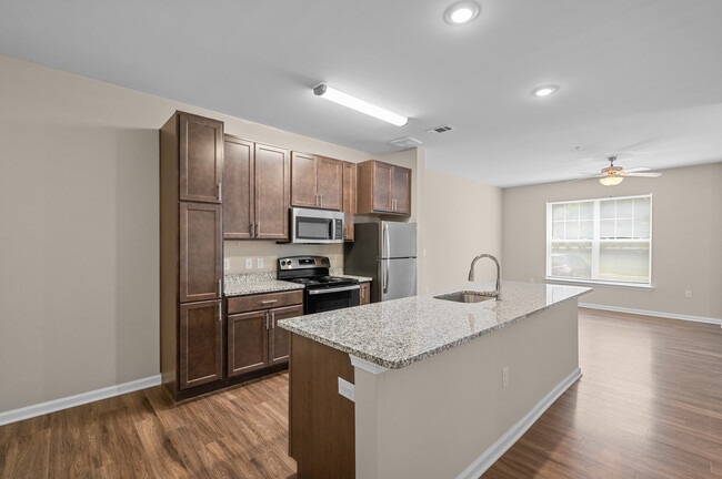 Building Photo - The Arbors at Williamsburg