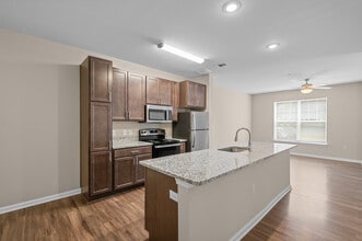 Building Photo - Arbors at Williamsburg