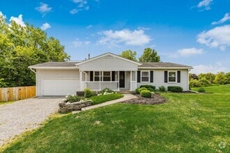 Building Photo - 25 E Cuyuga Dr