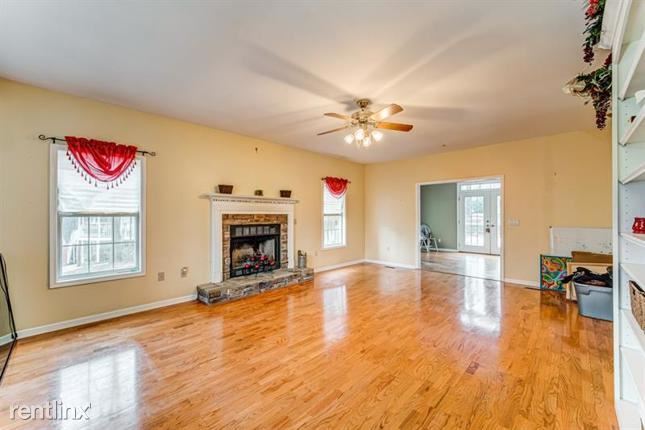 Building Photo - 3 br, 2 bath House - 9481 Grace Lake Drive