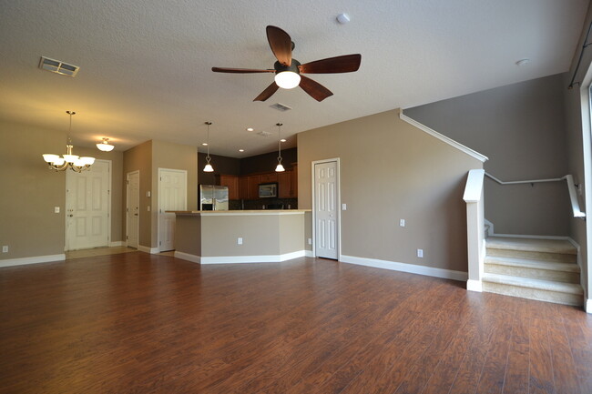 Foto del edificio - Gorgeous 3/2.5 Townhome in Gated Community...