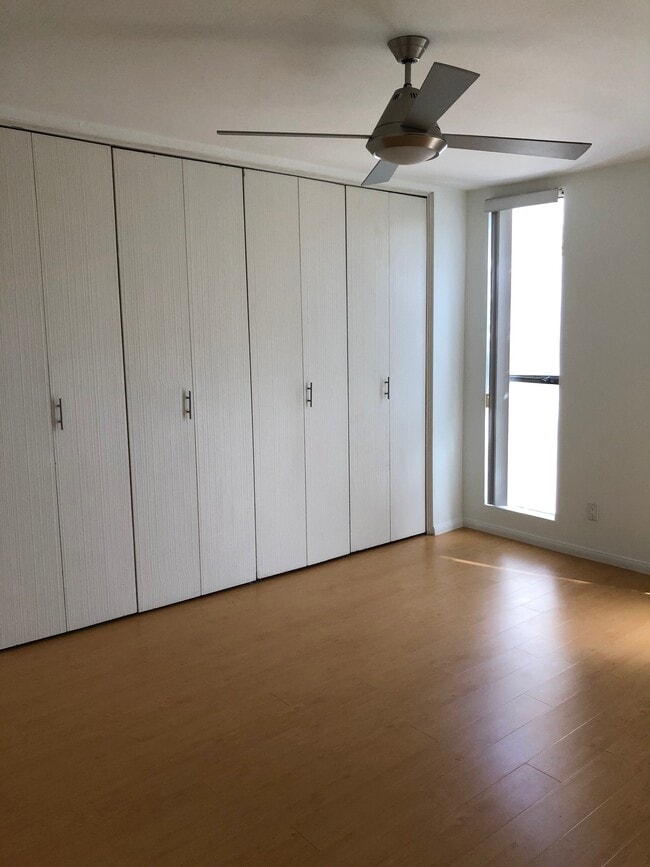 Building Photo - 1137 11th St