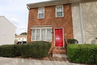 Building Photo - 214 High Creek Dr
