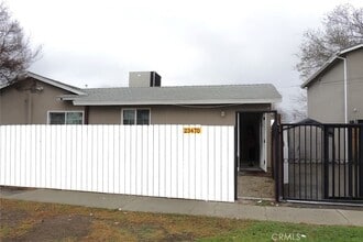 Building Photo - 23470 Victory Blvd