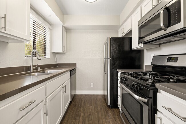 Foto del edificio - 4250 Coldwater Canyon