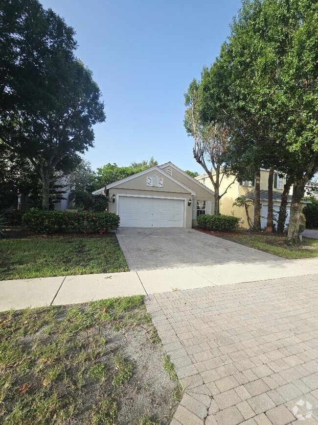 Building Photo - 152 Canterbury Pl