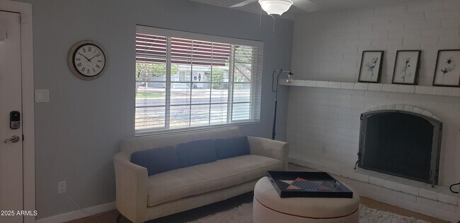 Foto del edificio - 4440 E Campbell Ave