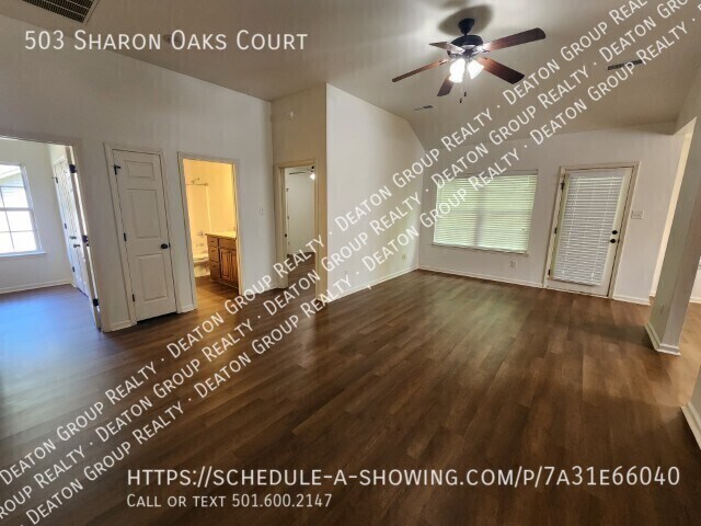 Foto del edificio - 503 Sharron Oaks Ct