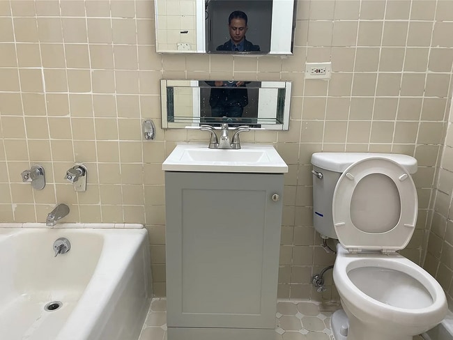 Building Photo - 35-20 Leverich St