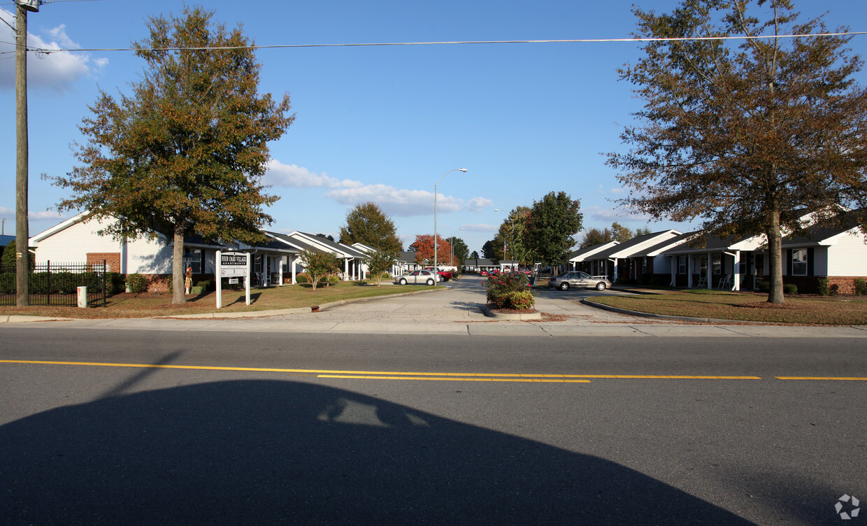 Primary Photo - Four Oaks Village Apartments