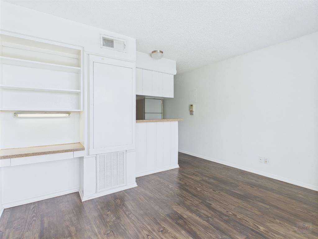 Primary Photo - 2808 Whitis Ave
