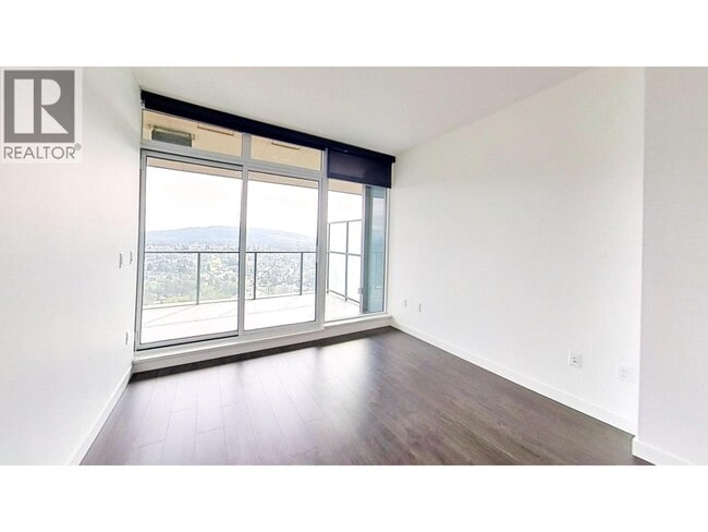 Photo du bâtiment - 4880 Lougheed Hwy.