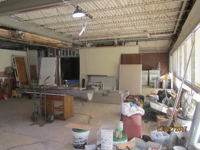 Building Photo - Gillett Apartments