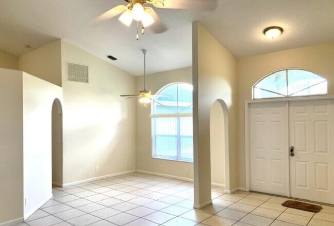 Foto del edificio - 12612 69th St N