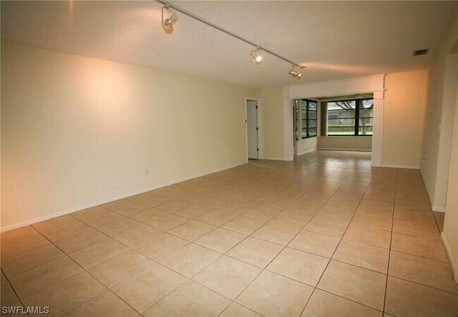 Foto del edificio - 1207 Arcola Dr