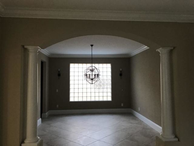 Building Photo - 8653 Breezy Hill Dr