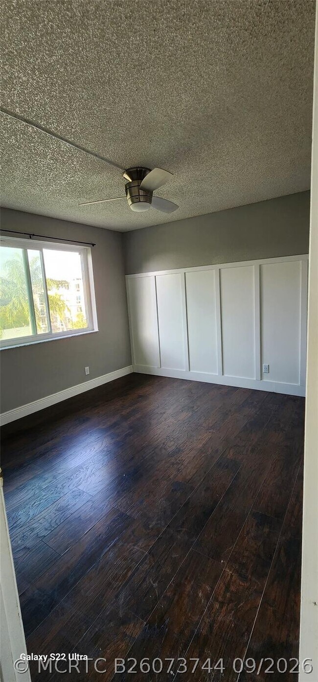 Foto del edificio - 2104 S Cypress Bend Dr