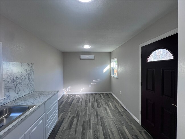 Foto del edificio - 10519 Silver Oak Ln