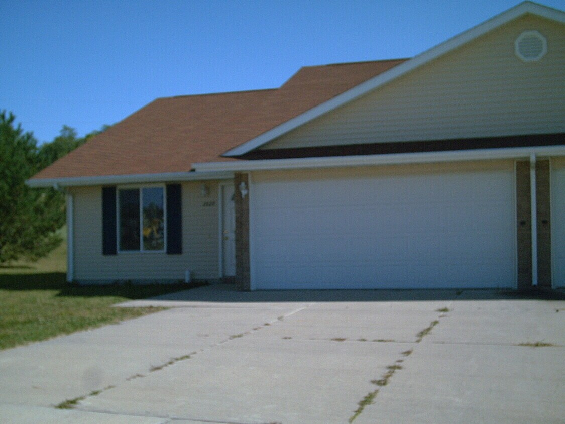 2031 Vista View Dr, Granger, IA 50109 Townhome Rentals in Granger IA