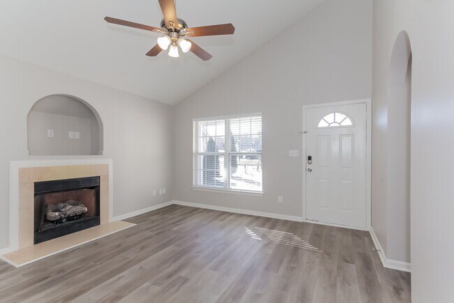 Foto del edificio - 4148 Canyon Creek Ln