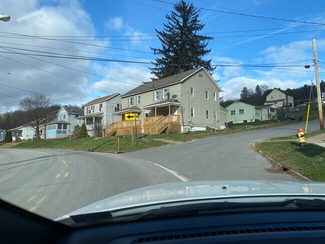 Foto del edificio - 340 N Park St