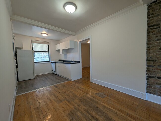 Foto del edificio - 2332.5 N Spaulding Ave