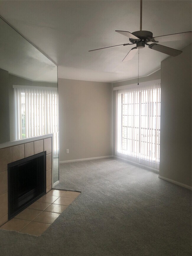 Foto del edificio - 14600 Fonmeadow Dr