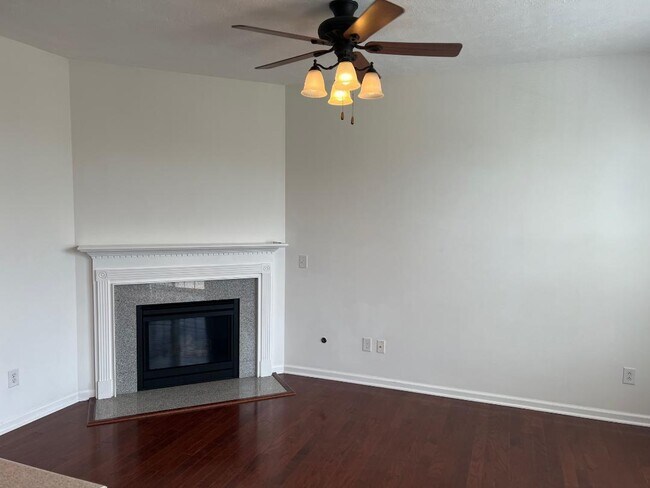 Foto del edificio - 3464 N Golden Gate Dr